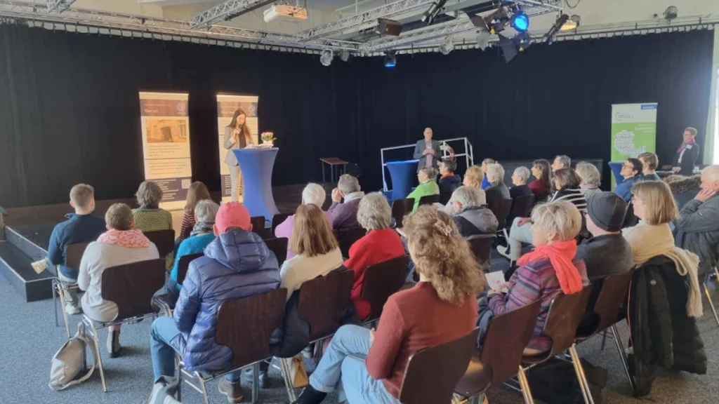 Einen informativen Überblick rund um das Thema Krebs gab es am 11. März 2023 bei unserem „Offenen Café zum Thema Krebs“ im oberen Foyer des Theaters Osnabrück.