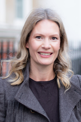 Portrait von Claudia Nahrath