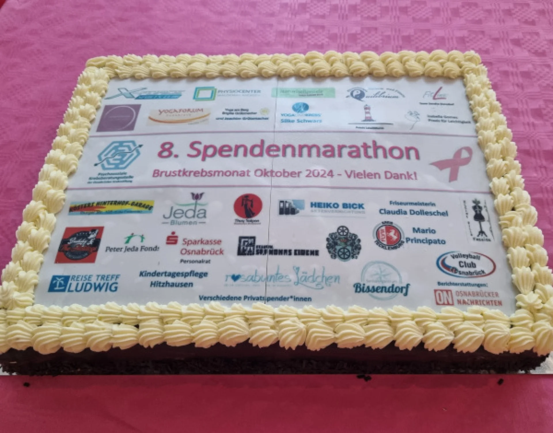 Torte zum achten Spendenmarathon